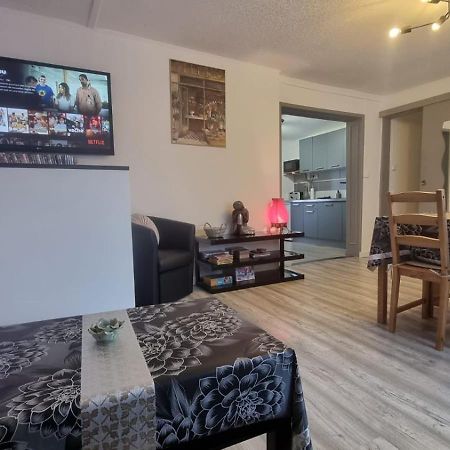Appartement Rethel - Netflix - Marc & Cecile Екстер'єр фото